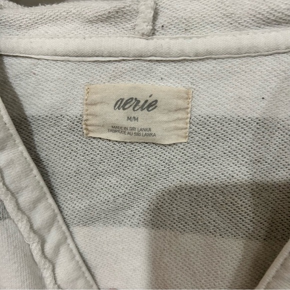 Aerie Women’s Size Medium Cropped 3/4 Sleeve Hooded Sweater Grey/White Striped - Picture 2 of 3